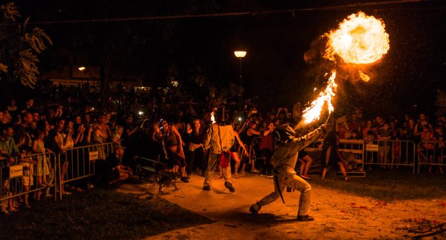 Encendido de la hoguera. Foto: Pablo Ibáñez