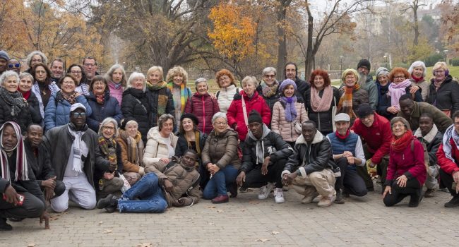 Doscientas personas homenajean al almez-litonero del Parque Bruil de Zaragoza 1