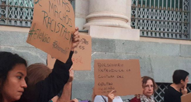 'Mulheres contra Bolsanaro' en Zaragoza. Foto: AraInfo.
