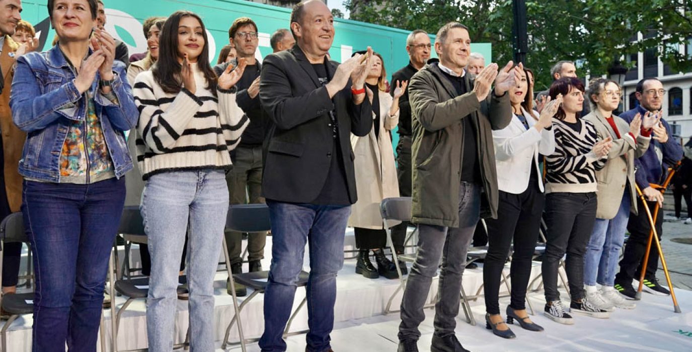 Pernando Barrena, número dos de Ahora Repúblicas, junto al coordinador de EH Bildu, Arnaldo Otegi | Foto: EH Bildu
