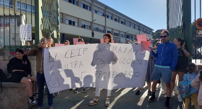 Protesta contra los recortes en el CEIP Ana Mayayo | Foto: Carmen Bernal