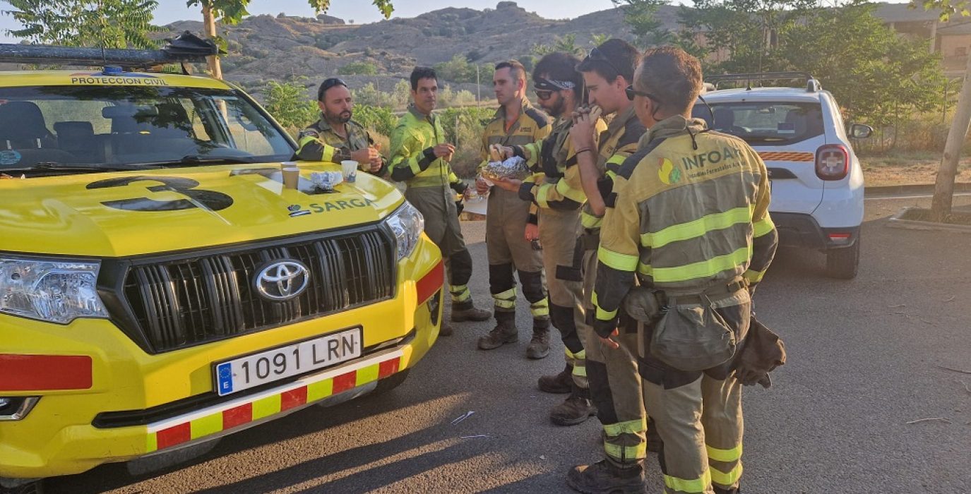 Efectivos de Infoar durante uno de los incendios ocurridos en el norte del país durante este verano | Foto: DGA