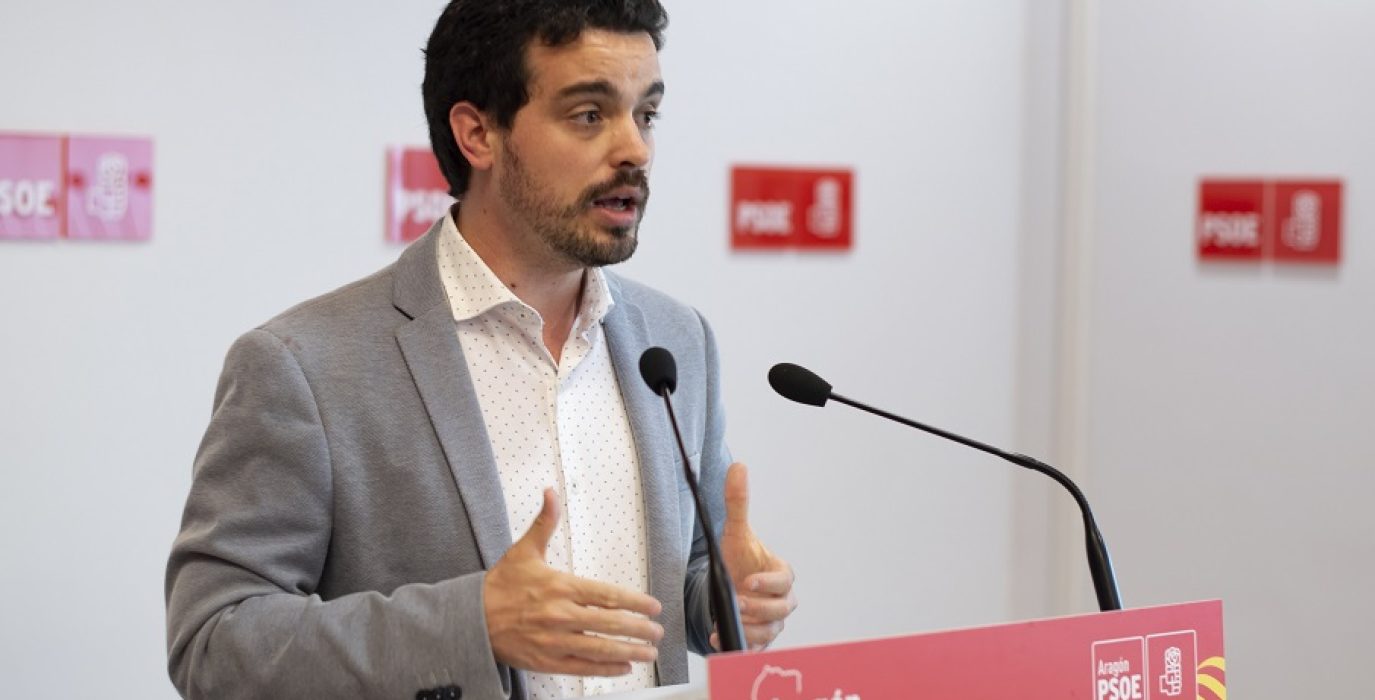 El PSOE “muestra su disposición a formar una mayoría de gobierno” alternativa a PP-Vox