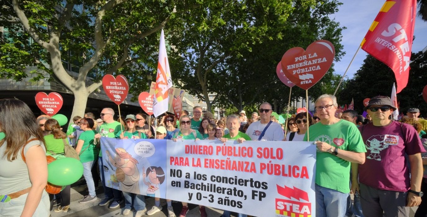 (Archivo) Manifestación unitaria por la Educación pública del pasado mes de mayo en Zaragoza