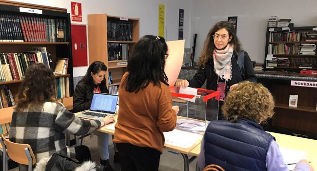 Votación en las elecciones sindicales de Educación celebradas este 1 de diciembre en Aragón.