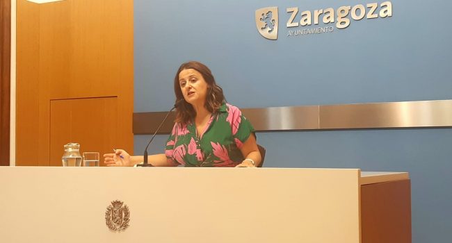 Zaragoza en Común denuncia “la desaparición de casi la mitad de las plazas de aparcamiento” por el montaje del Vive Latino