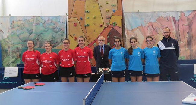 Equipos femeninos de Primera División del CN Helios y Publimax CAI Santiago.