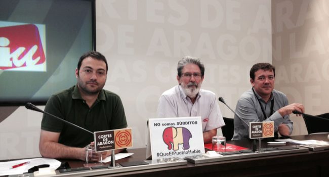 Estévez, Adolfo Barrena y Jesús García Usón durante una rueda de prensa.
