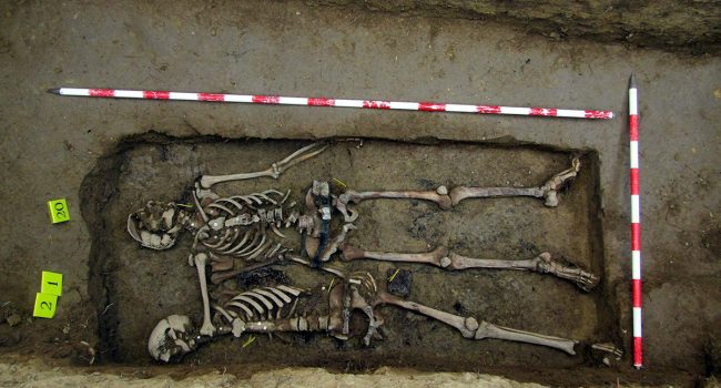 Una de las fosas exhumadas en Farasdués | Foto: Equipo Arqueológico Forense de Aragón