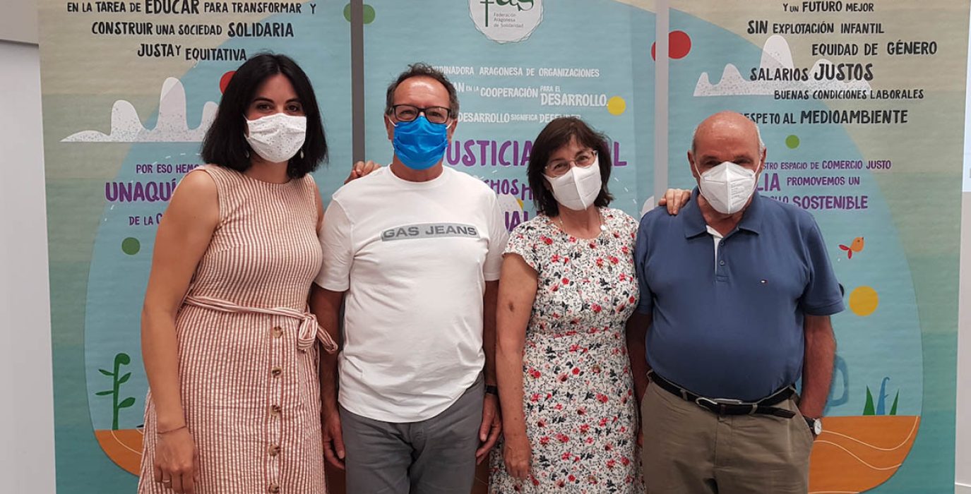 María Isabel Funes Serrano, José Luis Batalla Carilla, Julio Martínez Lanzán y Carmen Magallón Portolés durante la presentación de la campaña de la FAS.