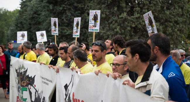 Movilización de la plantilla de FCC parques y jardines de Zaragoza el pasado 18 de mayo. Foto: Pablo Ibáñez (AraInfo)