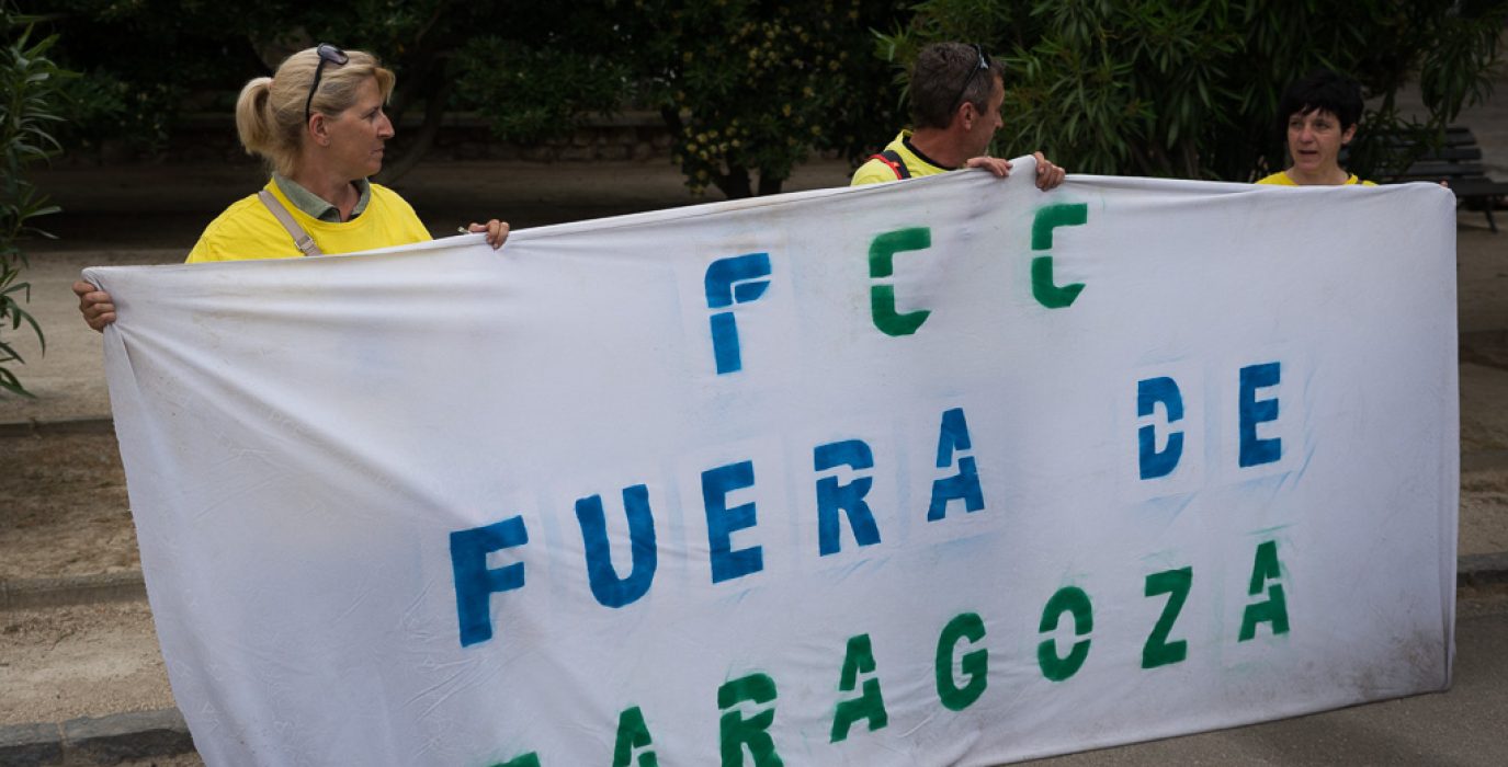 Movilización de la plantilla de FCC parques y jardines de Zaragoza. Foto: Pablo Ibáñez (AraInfo)
