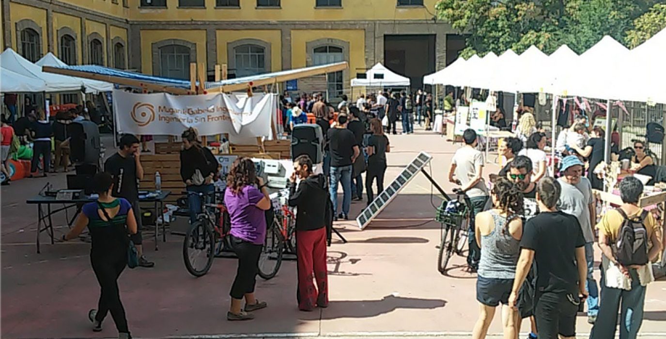 El Mercado Social Aragón en el Centro Social Luis Buñuel. Foto: @arainfonoticias