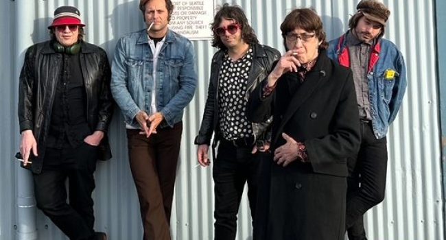 The Flamin' Groovies.