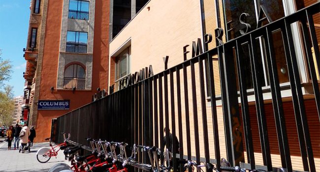 Facultad_Economia_y_Empresa_Zaragoza_1