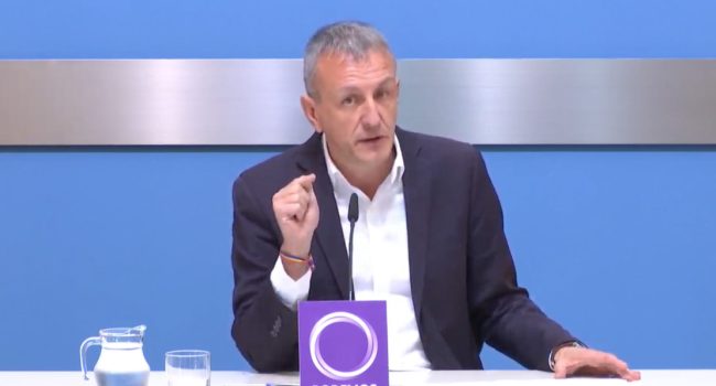 Rivarés en una rueda de prensa.