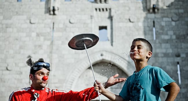 Durante diez días, ciudades como Jerusalén, Ramala y Nablus, verán sus calles invadidas de arte y esperanza. Foto: @CarlosCazurro