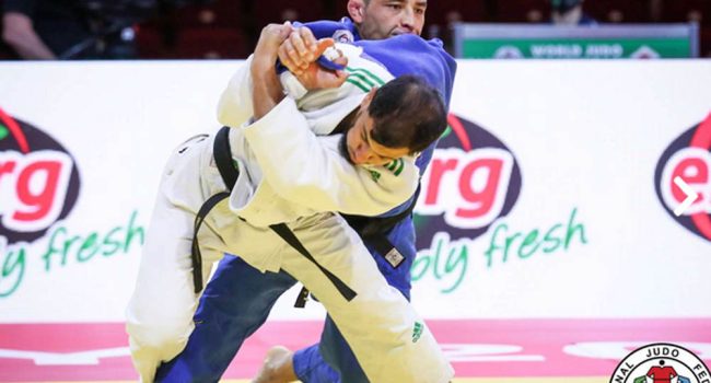 Fethi Nourine, con judogi blanco, durante un combate en una imagen de archivo. Foto; IJF