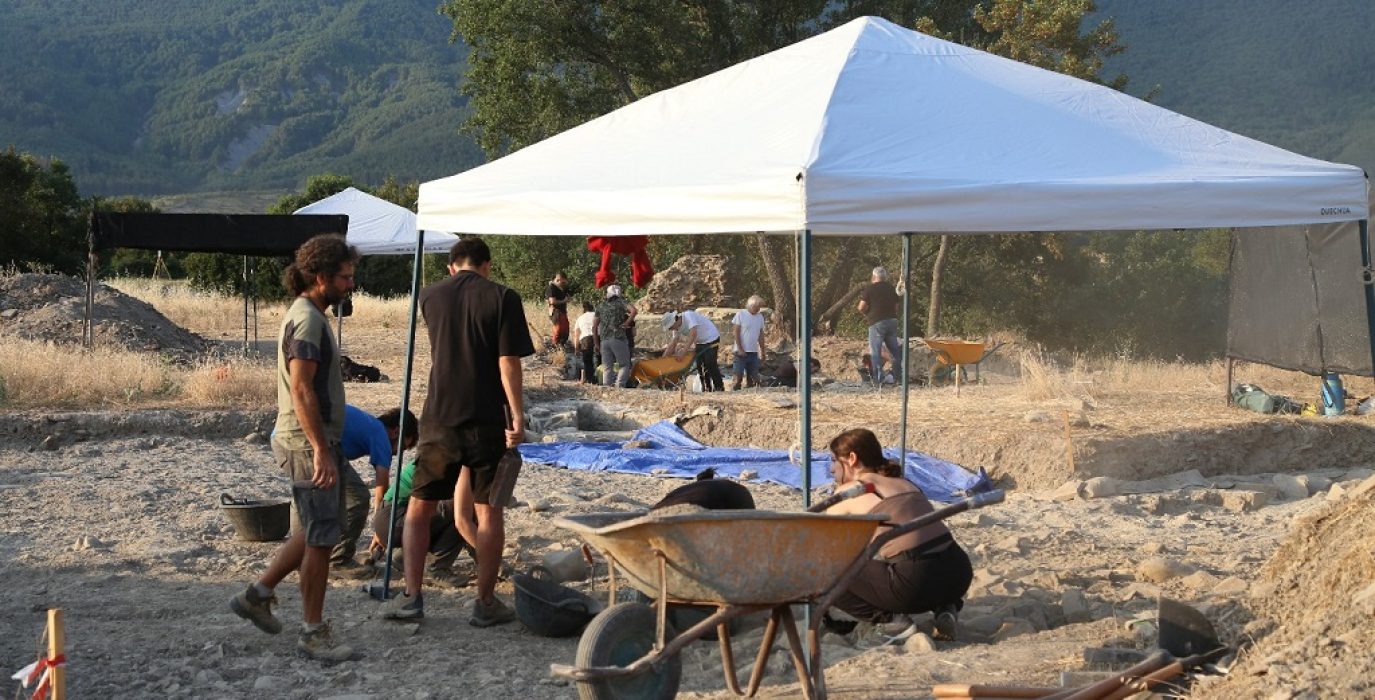 Forau de la Tuta Artieda Aragón avances sexta campaña arqueológica edificio termal mosaico romano 1