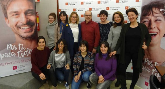 Foto de familia tras la rueda de prensa sobre la campaña de Servicios Sociales.