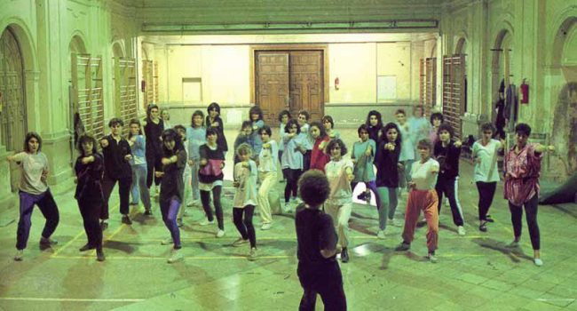 estudiantes realizando un taller de artes marciales en la madalena