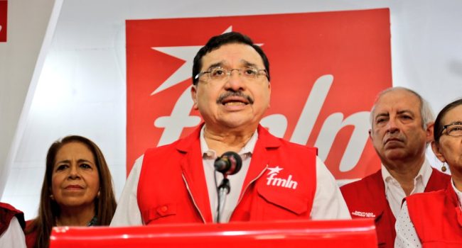 Medardo González, secretario general del FMLN. Foto: @FMLNoficial