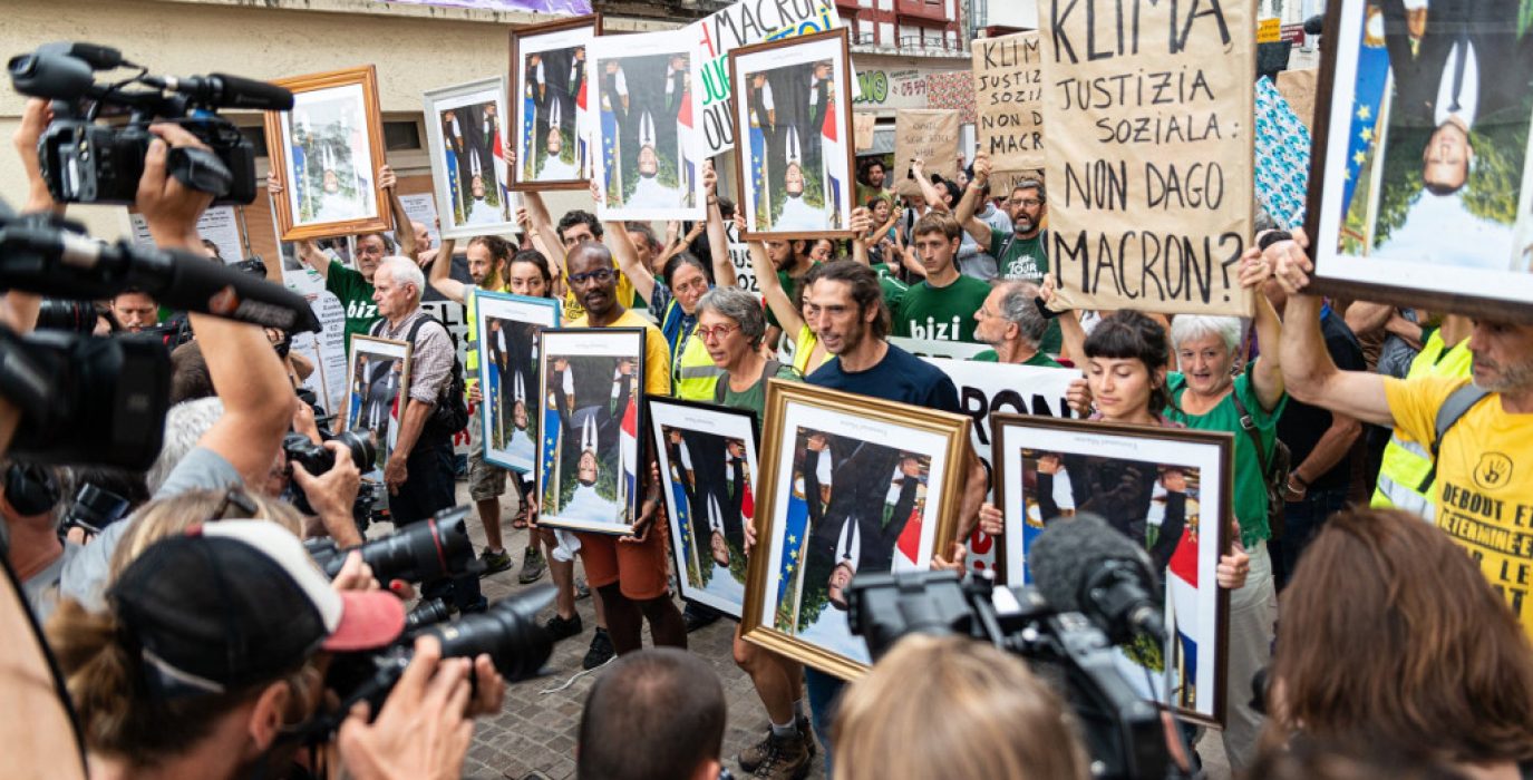 "Marcha de los retratos" en Baiona. Foto: @bizimugi