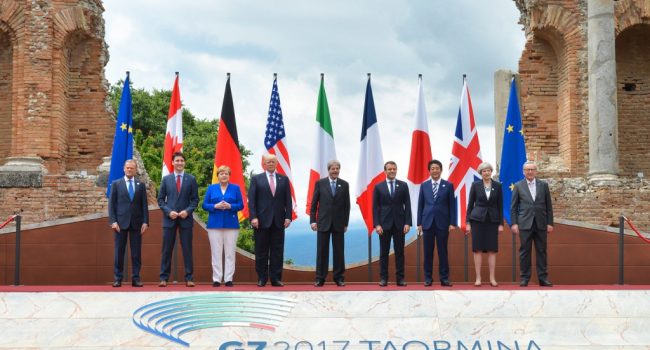 Foto de familia de la cumbre del G7 celebrada en Taormina.