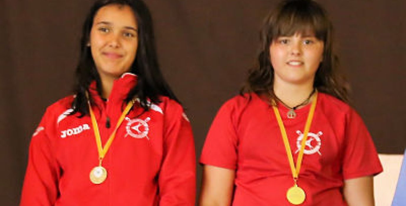 Judith Grau y Sara Serveto. Foto: Ayuntamiento de Mequinensa.