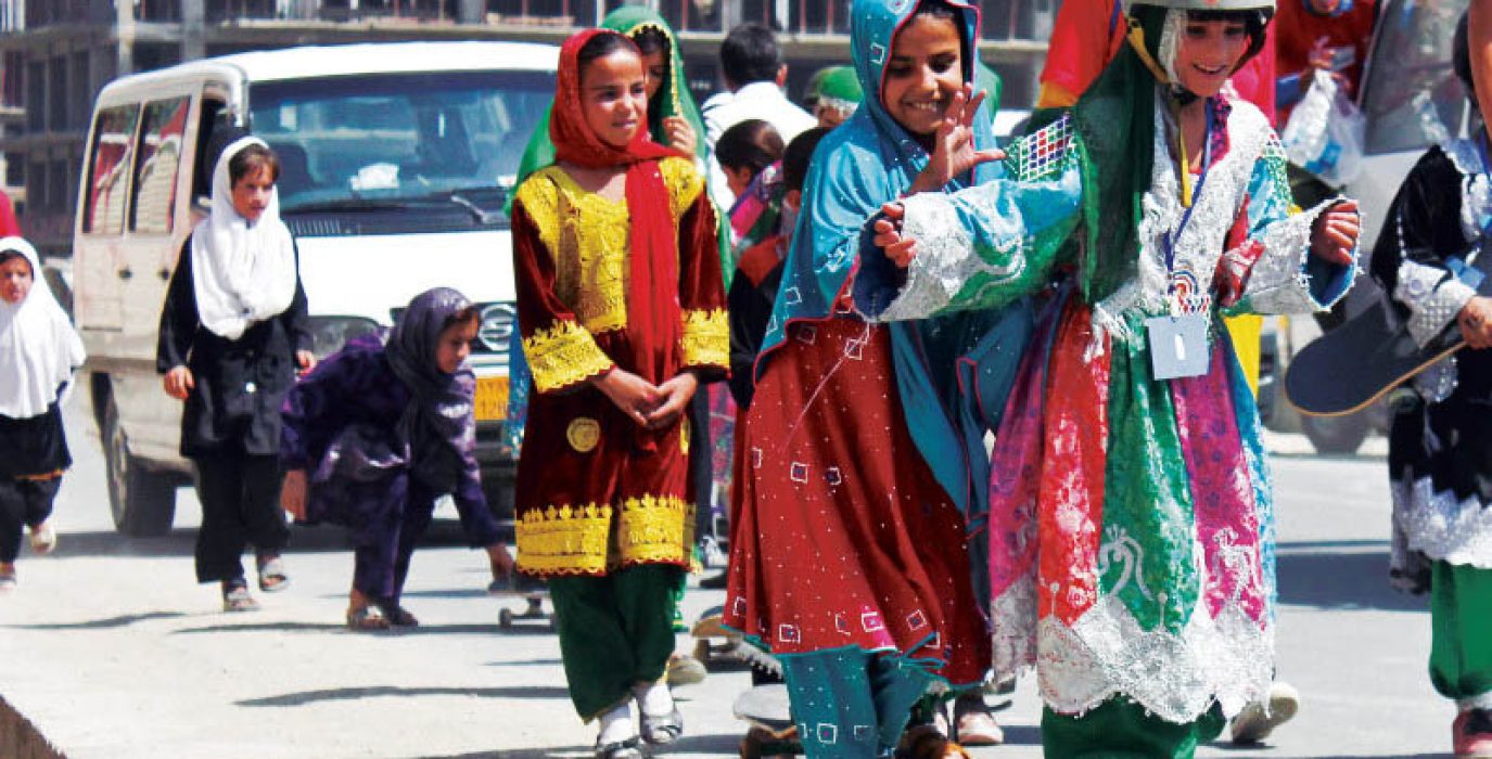 GSD11-Kabul-AfghanClothesGirls