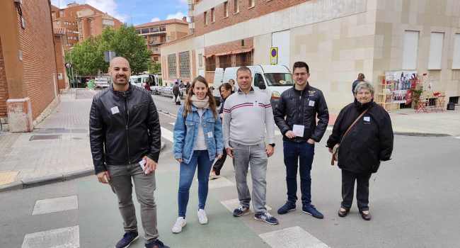 Nicolás López junto a integrantes de la candidatura de Ganar Teruel | Foto: Ganar Teruel