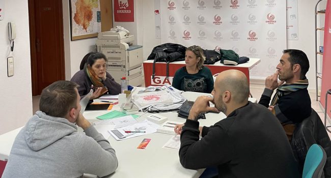 Asamblea de Ganar Teruel durante una jornada de trabajo en la sede de IU | Foto: Ganar Teruel