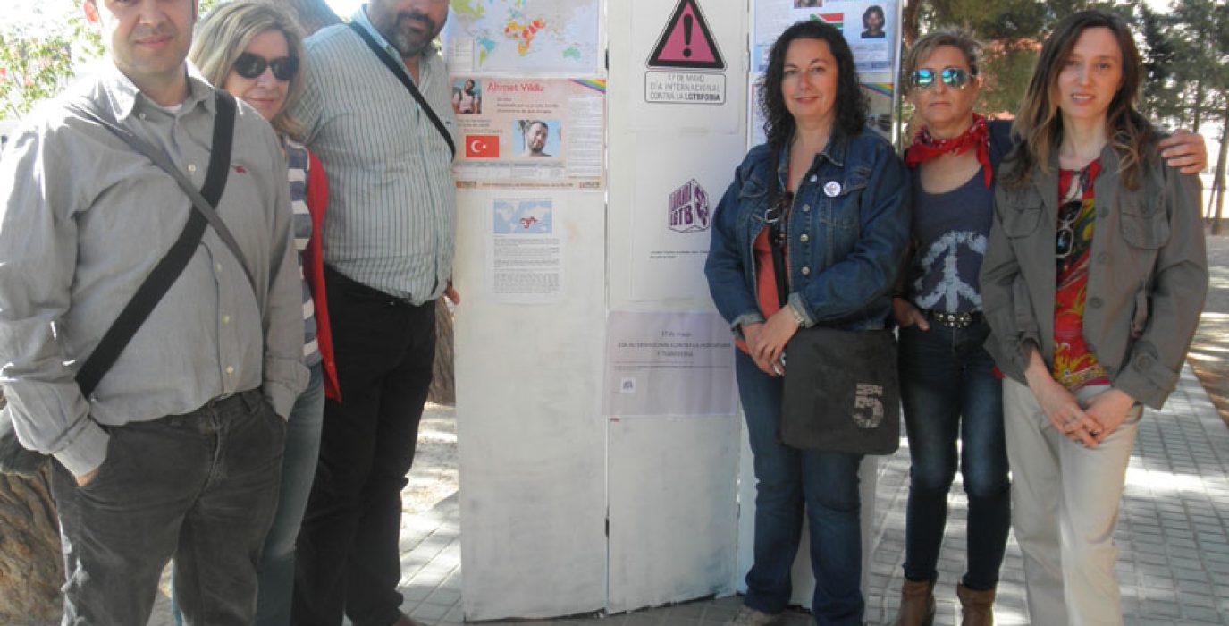 Representantes de Ganar Teruel en el acto del colectivo Lavanda.