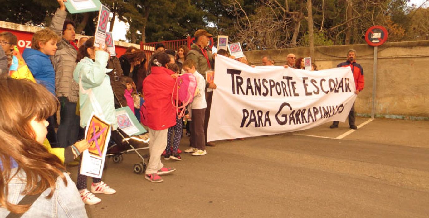 Este viernes volvieron a concentrarse. Foto: AMPA Gabec
