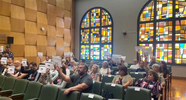 Protesta vecinal en el pleno de Zaragoza | Foto: ZeC