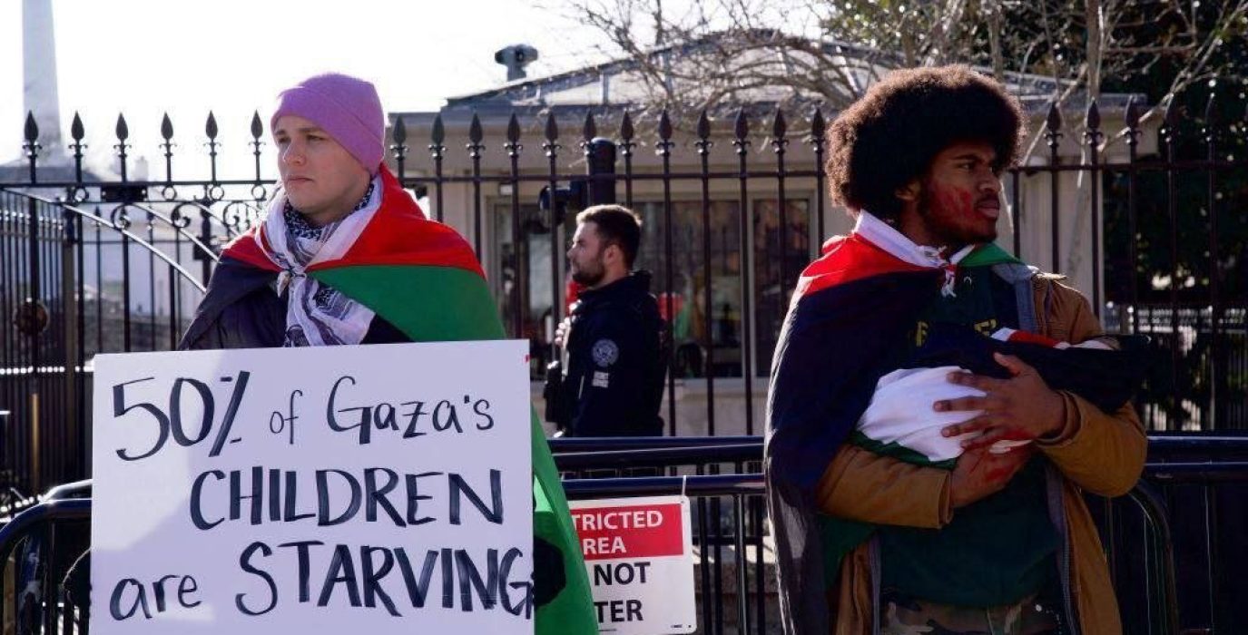 Protesta contra el genocidio en Palestina a las puertas de la Casa Blanca, en Washington | Foto: @TimesOfGaza