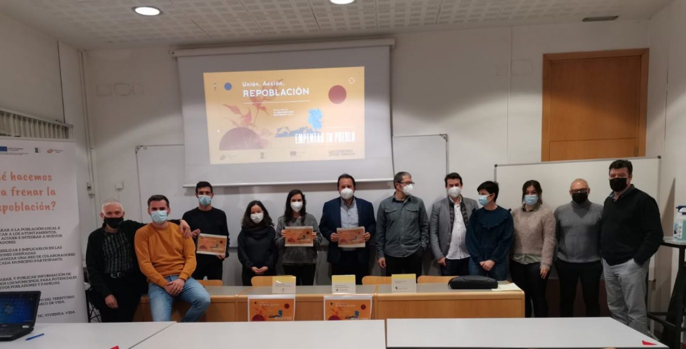 Rueda de prensa en la que se ha presentado la guía | Foto: Empenta Artieda