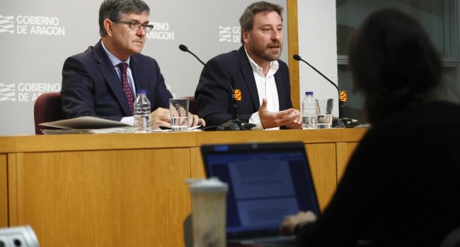 José Luis Soro, junto a Vicente Guillén, Consejero de Presidencia. Foto: Luis Correas