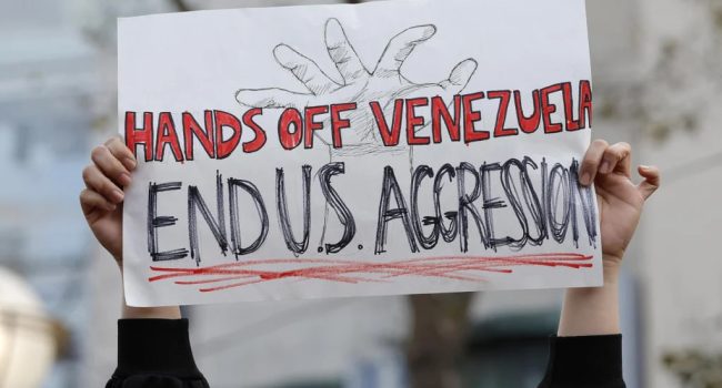 Una de las muchas protestas a lo larfo del mundo contra el golpe de estado militar de EEUU en Venezuela | Foto: TeleSUR