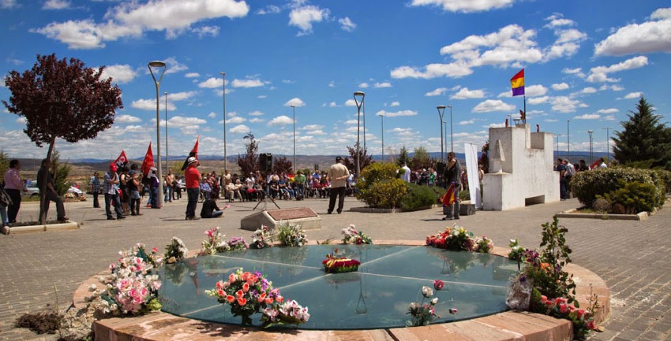 Homenaje en los Pozos de Caudé (2014) | Foto: Miguel Ángel Capapé