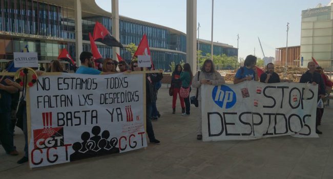Las plantilla de Extel y HP se han concentrado esta mañana en Zaragoza. Foto: CGT