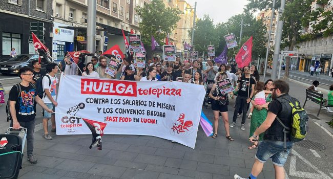 Movilización de la plantilla de Telepizza Zaragoza durante la jornada de huelga | Foto: @telepizzaexplot