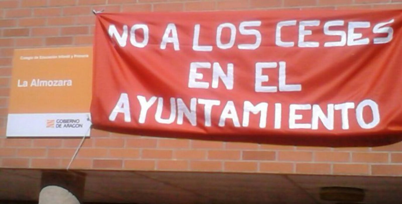 Pancarta alusiva a los ceses. 
Foto: "Funcionarios en lucha".