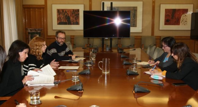 Lilith Verstringe en centro a la izquierda y representantes de CeAqua y Amnistía Internacional a la derecha | Foto: CeAqua.
