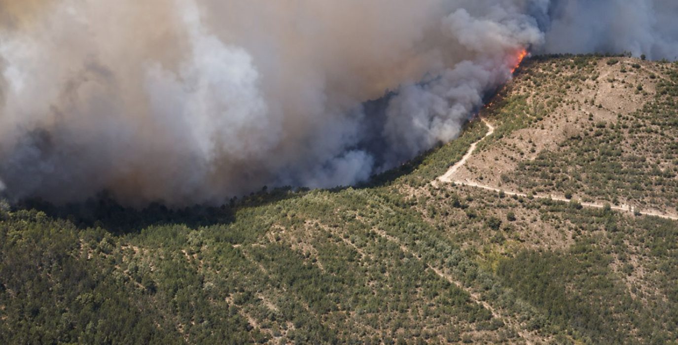 Incendio en Las Peñas de Riglos | Foto: INFOAR