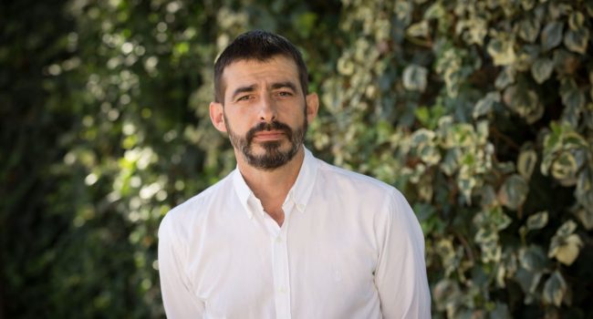 Álvaro Sanz, candidata de Izquierda Unida a la presidencia del Gobierno de Aragón | Foto: IU