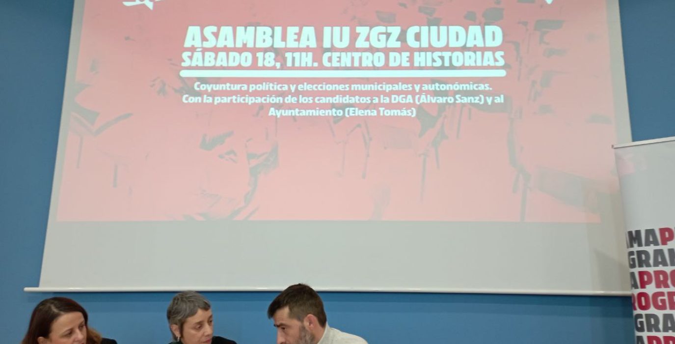 Elena Tomás, a la izquierda, y Álvaro Sanz, a la derecha, durante la Asamblea de Izquierda Unida Zaragoza | Foto: @iuzaragoza