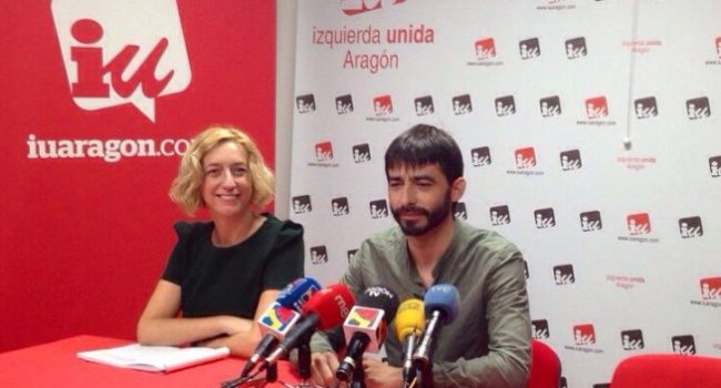 Sanz y Luquin durante una rueda de prensa de IU Aragón.