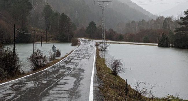 Imagen de este pasado invierno del embalse de Pineta en Bielsa | Foto: CHA