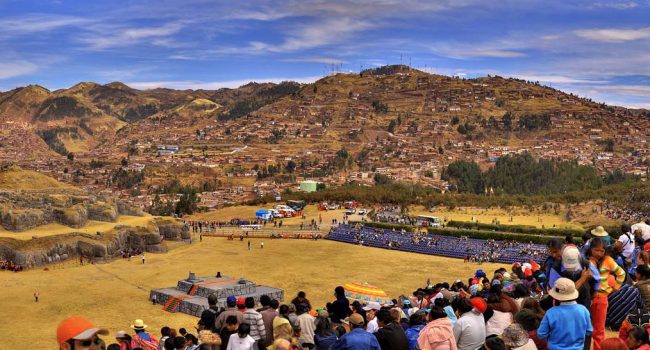 Inti Raymi en la explanada de Sacsayhuamán. | Foto: Martin St-Amant, Wikipedia